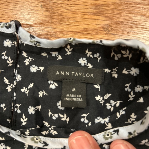 Ann Taylor Mixed Media Shift Dress Size Medium - Picture 3 of 5